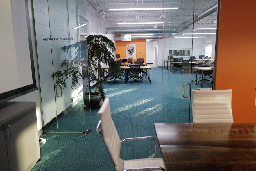 More Photos Of 6161 N Hillside Ave, Indianapolis Loft Creative Space For Lease