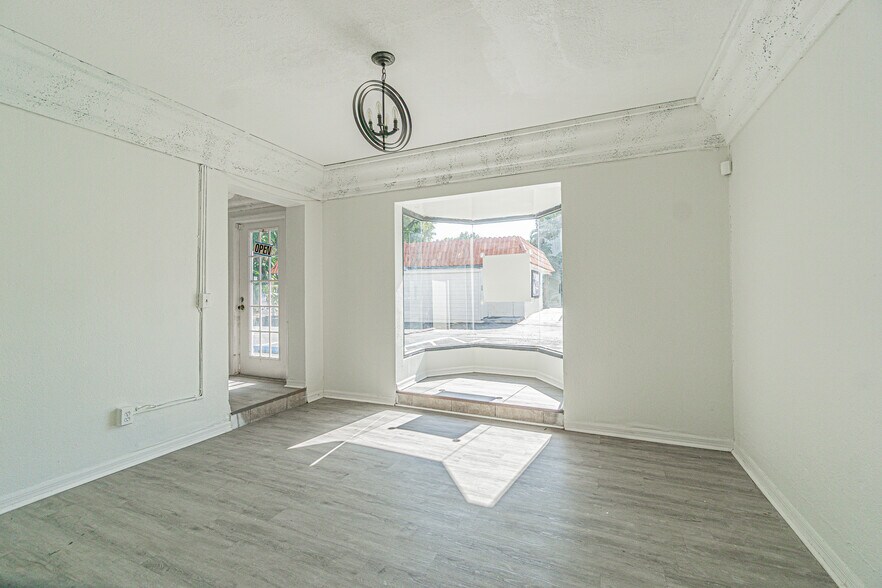 More Photos Of 556-558 Clearwater Largo Rd, Largo Apartments For Lease