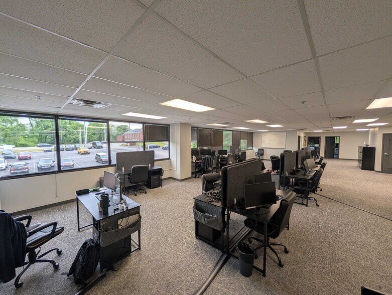 More Photos Of 1321 Murfreesboro Pike, Nashville Office For Lease