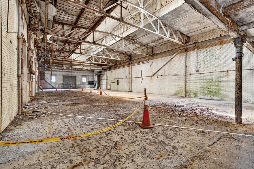More Photos Of 662 Fillmore Ave, Buffalo Industrial For Sale