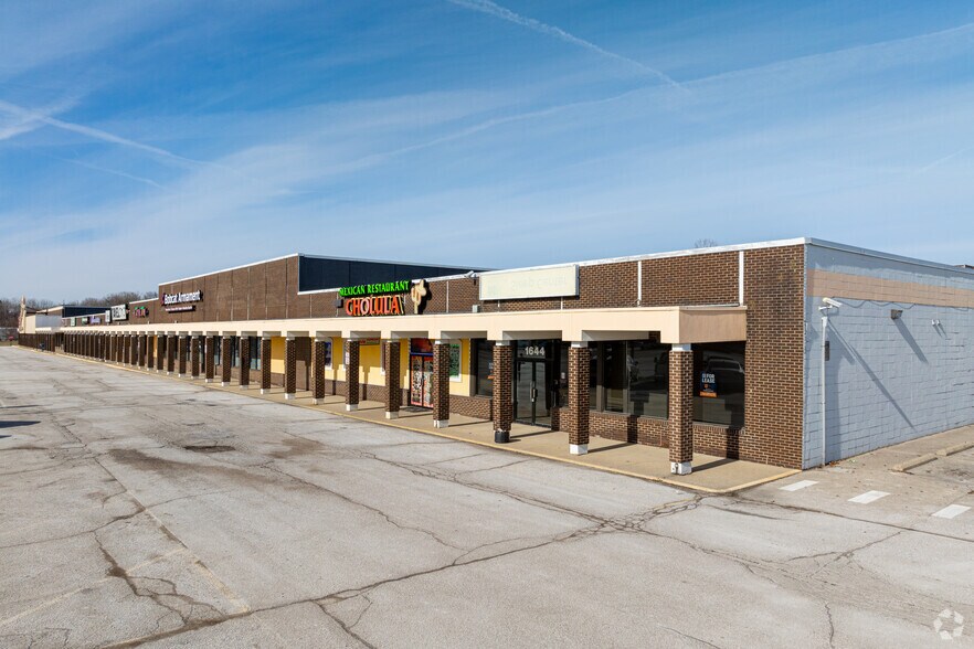 More Photos Of 1624-1644 E State Road 44, Shelbyville Unknown For Lease