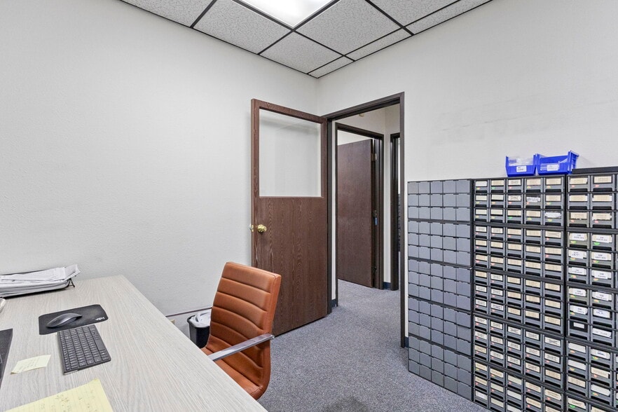 More Photos Of 706 N Diamond Bar Blvd, Diamond Bar Office For Sale
