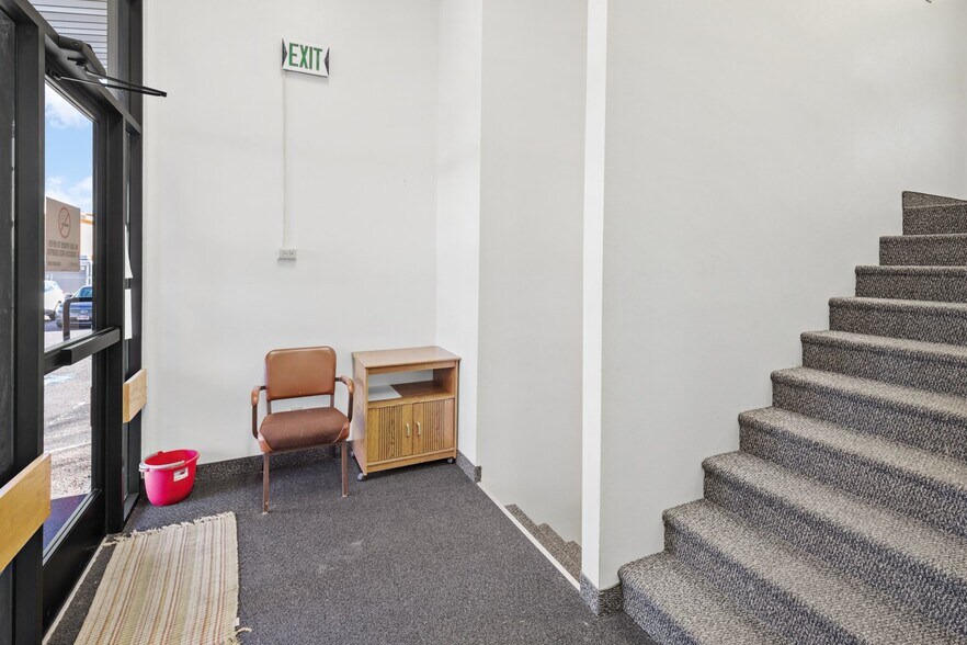 More Photos Of 255 S Main St, Richfield Office For Sale