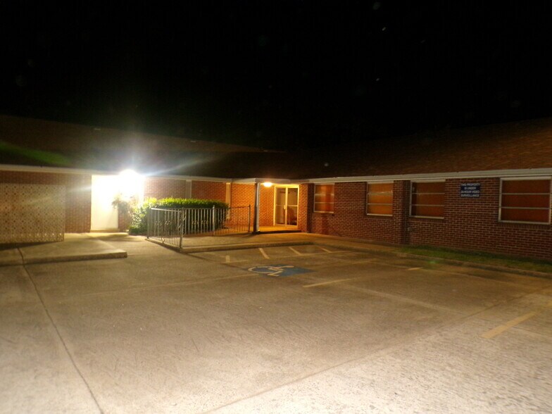 More Photos Of 1245 N Canton Ave, Tulsa Religious Facility For Sale