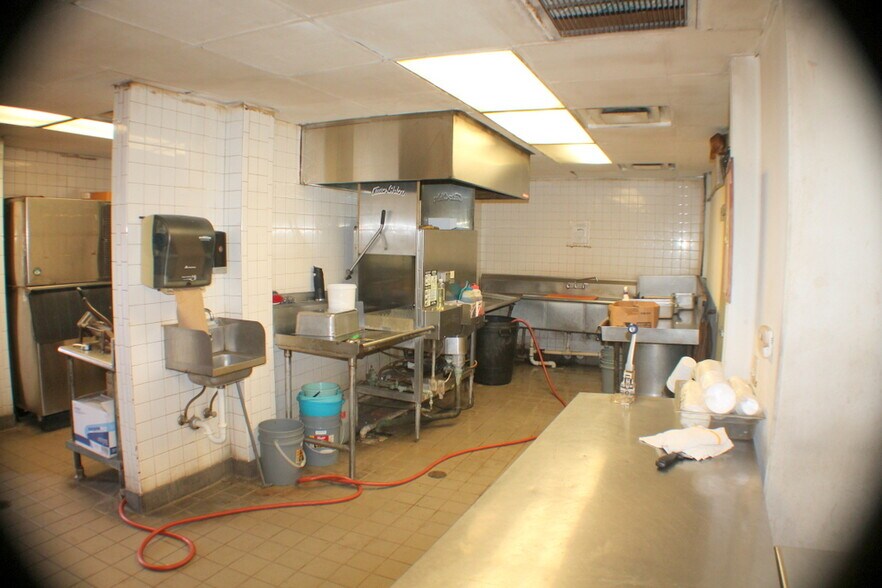 More Photos Of 5420 Harrisburg Blvd, Houston Restaurant For Sale