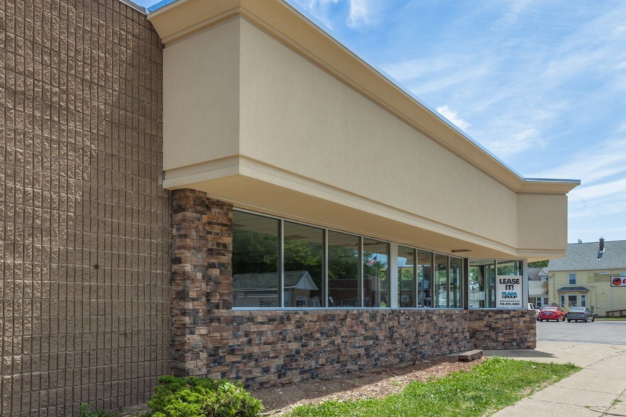 More Photos Of 920 Abbott Rd, Buffalo Freestanding For Sale