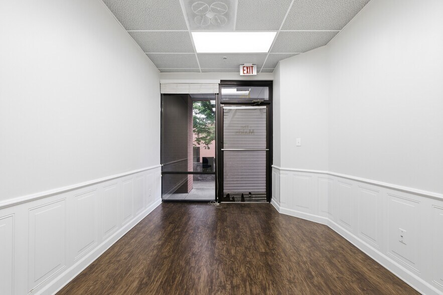 More Photos Of 104-176 Cude Ln, Madison Medical For Lease