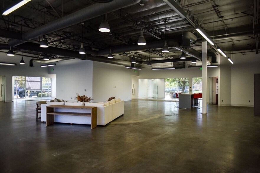 More Photos Of 950 Reserve Dr, Roseville Loft Creative Space For Sale