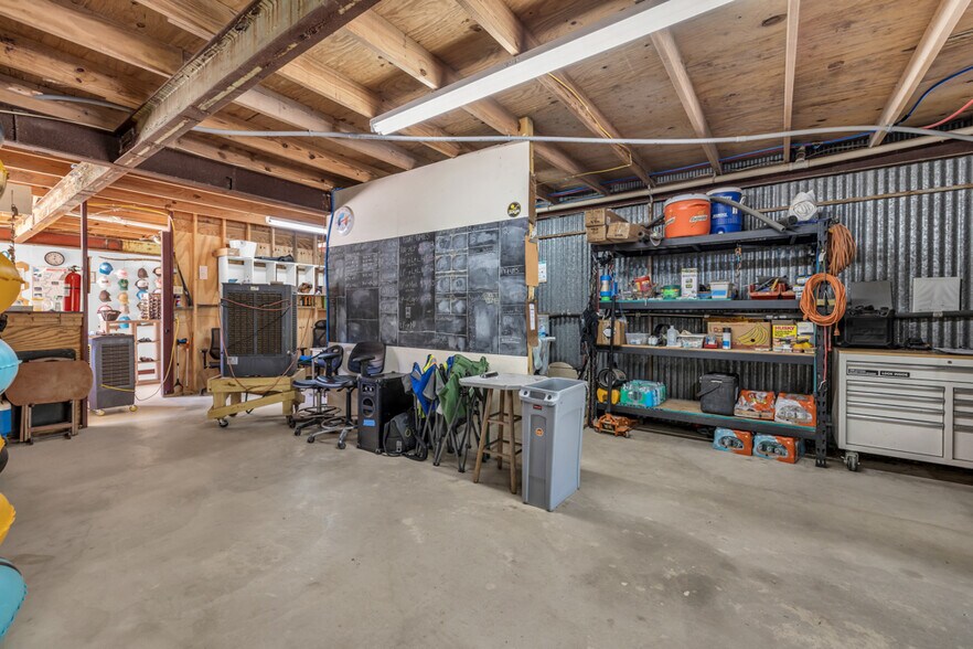 More Photos Of 2001 Ponderosa Dr, Canyon Lake Specialty For Sale