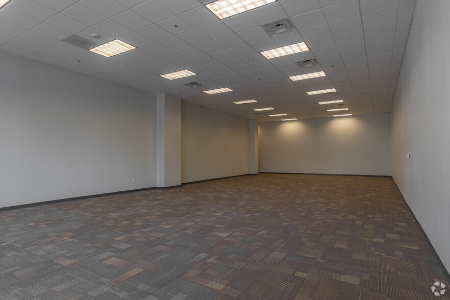 More Photos Of 5301 Alpha Rd, Dallas Unknown For Lease