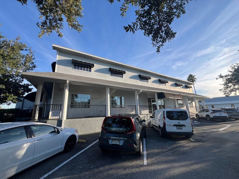 More Photos Of 4505 Town N Country Blvd, Tampa Office For Sale