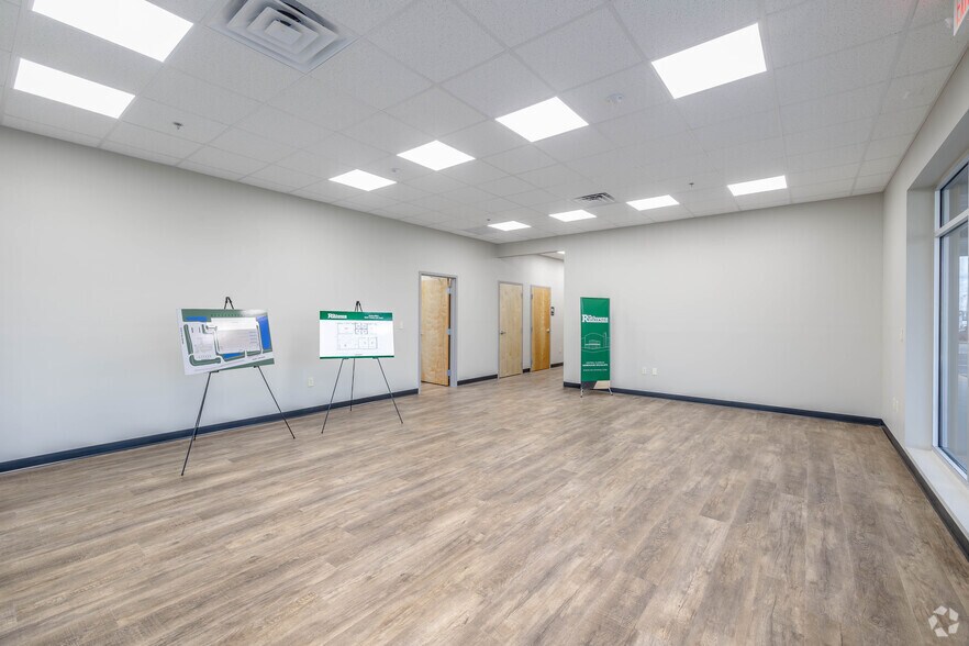 More Photos Of 3900 County Line Road, Lakeland Distribution For Lease