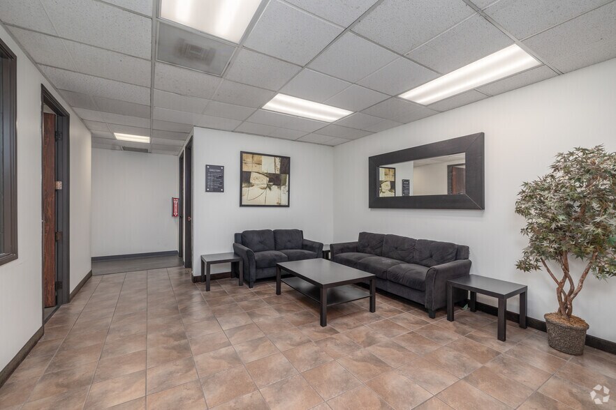 More Photos Of 1225 W 190th St, Gardena Medical For Lease