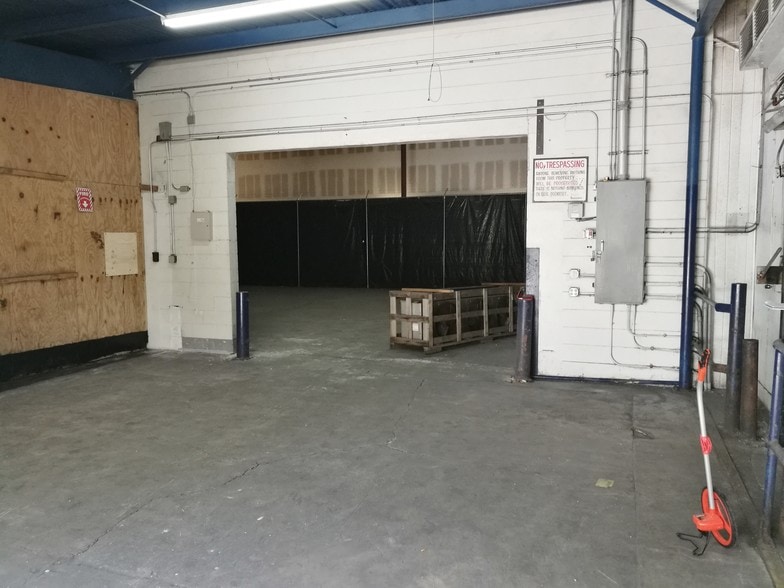 More Photos Of 1331 Gunn Hwy, Odessa Warehouse For Sale