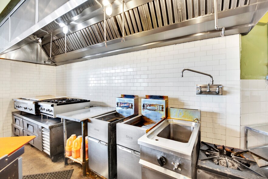 More Photos Of 1395 E Tropicana Ave, Las Vegas Restaurant For Sale