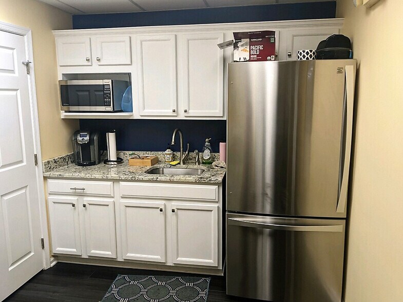 More Photos Of 8180 Lark Brown Rd, Elkridge Office Residential For Sale