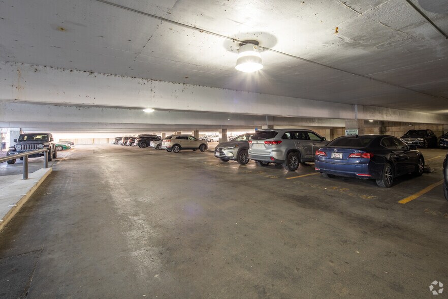 More Photos Of 12400 Olive Blvd, Saint Louis Office For Lease