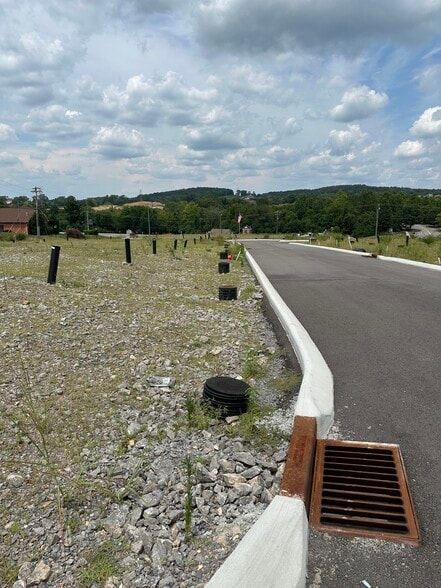 More Photos Of 55 Manchester Blvd, Lebanon Land For Sale