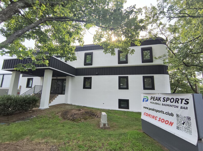 More Photos Of 1515 S Clarkson St, Charlotte Warehouse For Lease