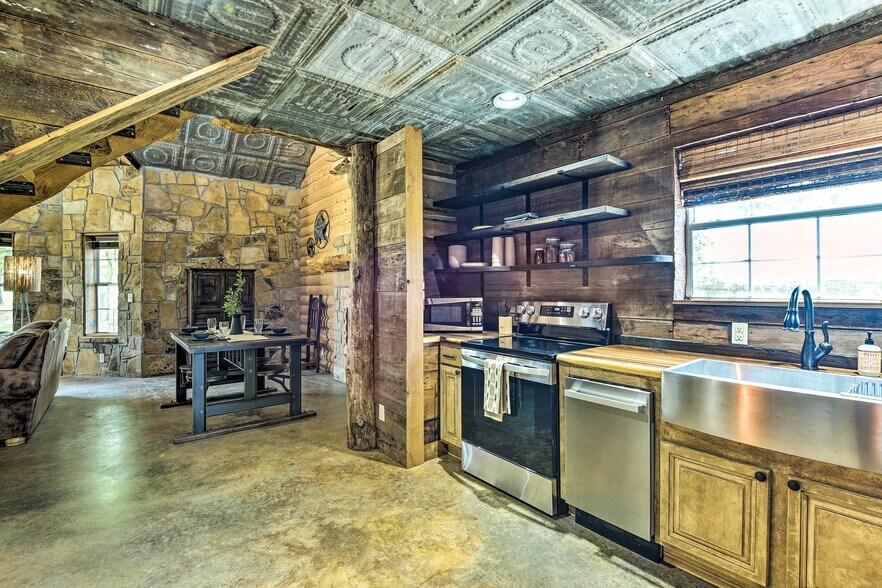 More Photos Of 3112 Sunset School Rd, Sunset Land For Sale