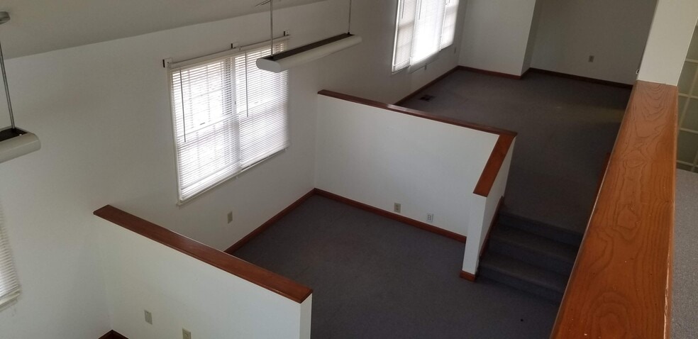 More Photos Of 1146 Green St, Roswell Loft Creative Space For Lease