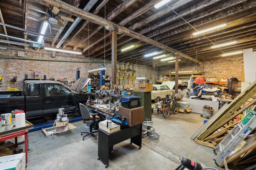 More Photos Of 920 - 926 Tchoupitoulas St, New Orleans Light Distribution For Sale