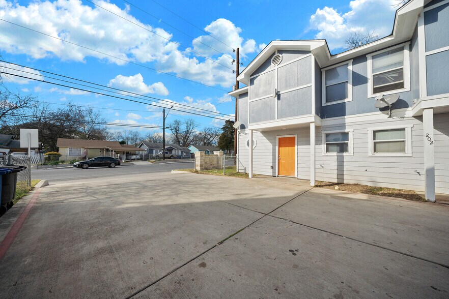 More Photos Of 414 Cupples Rd, San Antonio Apartments For Sale