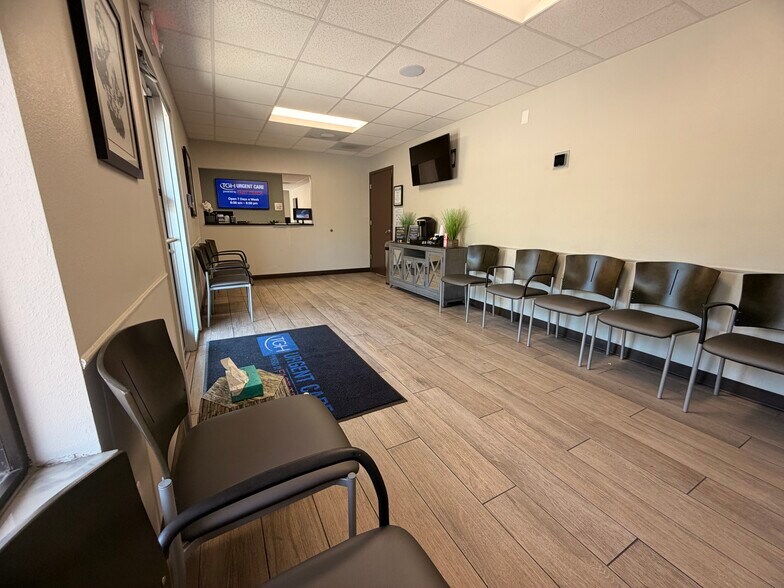 More Photos Of 3251 N 66th St, Saint Petersburg Medical For Lease