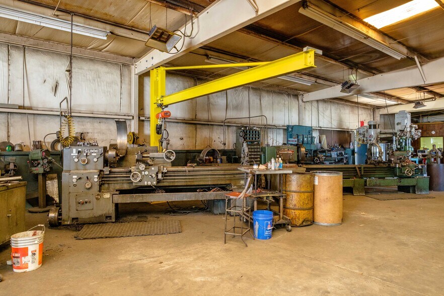 More Photos Of 51 E Side Hwy, Waynesboro Warehouse For Sale