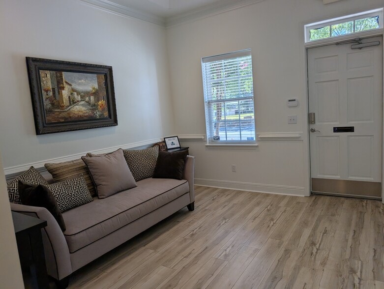 More Photos Of 1815 Lockeway Dr, Alpharetta Office For Sale