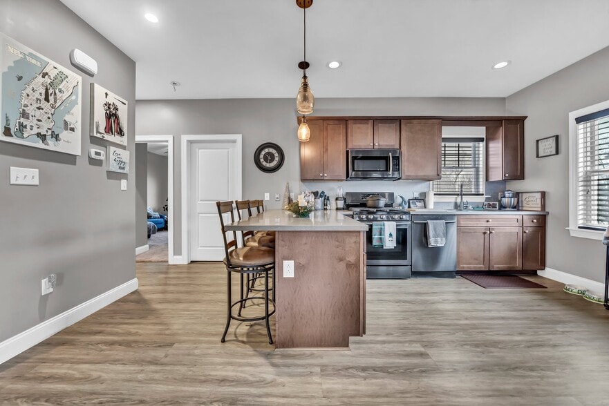 More Photos Of 6576 E Quaker St, Orchard Park Freestanding For Sale