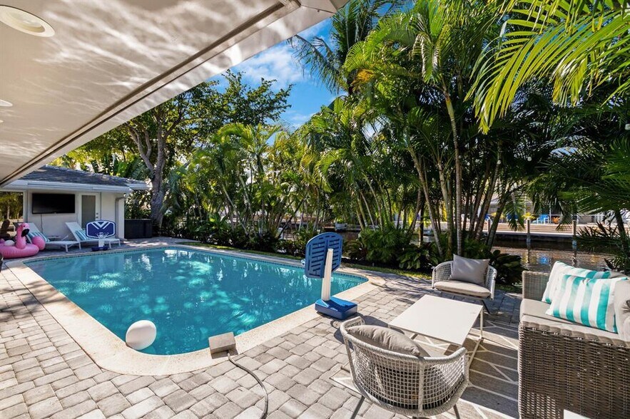 More Photos Of 5821 NE 14th Way, Fort Lauderdale Flex For Sale