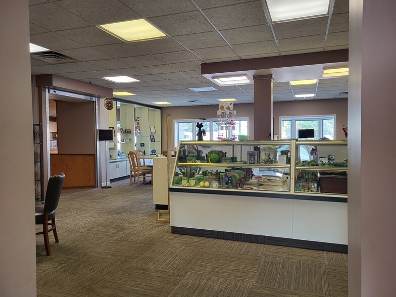 More Photos Of 531-533 N Main St, Canton Storefront Retail Residential For Sale