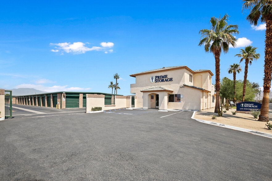 More Photos Of 42925 Madison St, Indio Self Storage For Lease