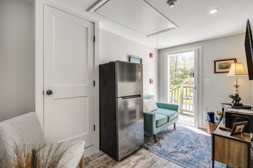 More Photos Of 1861 Main St, Brewster Hospitality For Sale