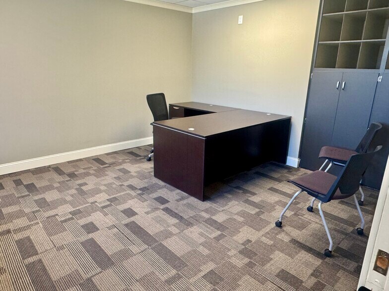 More Photos Of 6021 Wilkinson Blvd, Belmont Office Residential For Lease