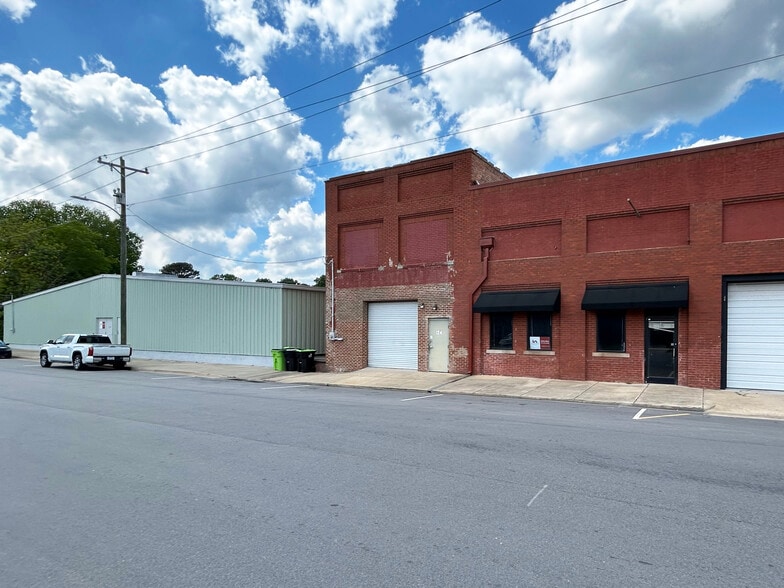 Primary Photo Of 124 W Vance St, Zebulon Storefront For Sale