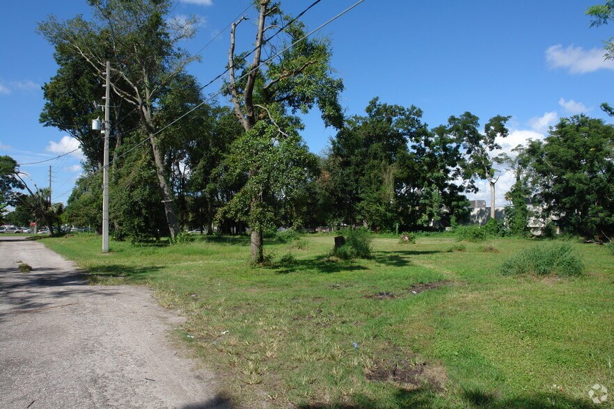 More Photos Of 515 N John Young Pky, Orlando Land For Sale