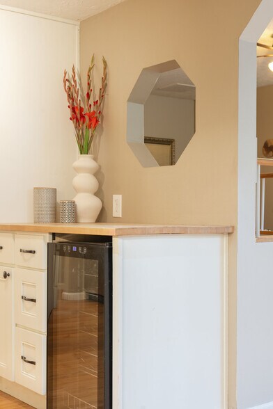 More Photos Of 1824 SW Greenway Cir, West Linn Specialty For Sale