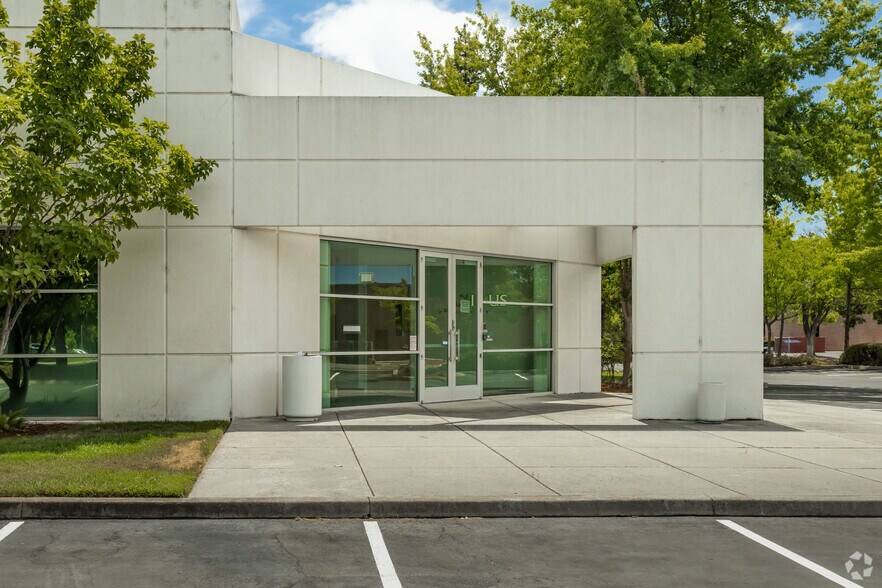 More Photos Of 3130 Kilgore Rd, Rancho Cordova Office For Lease