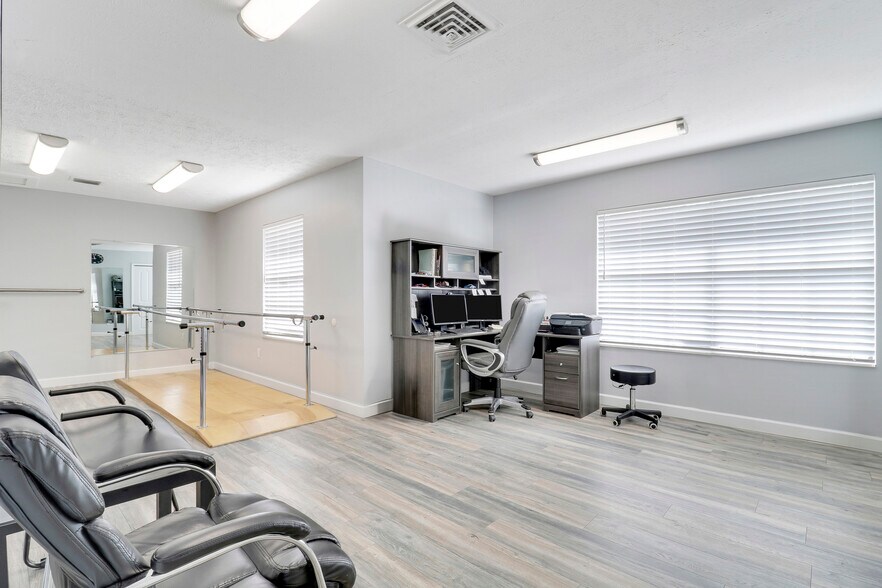 More Photos Of 1791 SE Port St Lucie Blvd, Port Saint Lucie Medical For Sale