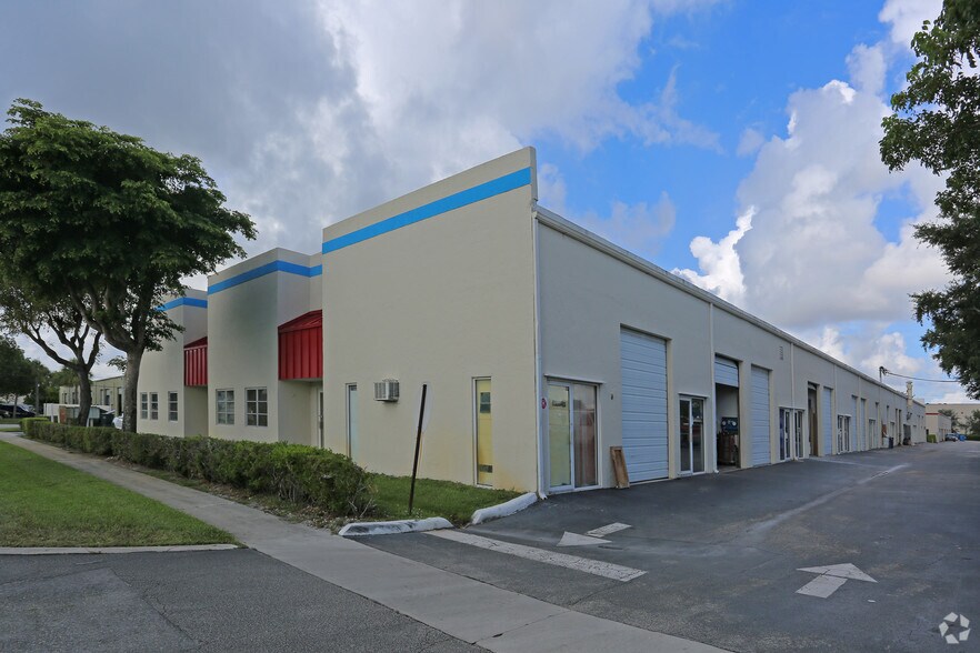 More Photos Of 1499 SW 30th Ave, Boynton Beach Light Distribution For Lease