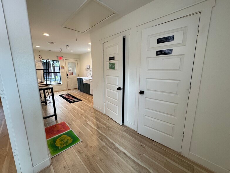 More Photos Of 8911 West Ln, Magnolia Office For Sale