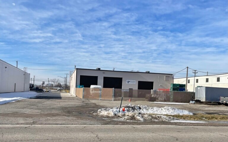 More Photos Of 40900 Production Dr, Harrison Township Warehouse For Lease