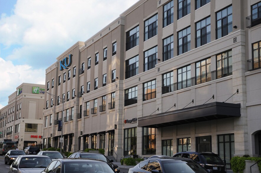 Primary Photo Of 3900-3928 Rainbow Blvd, Kansas City Medical For Lease