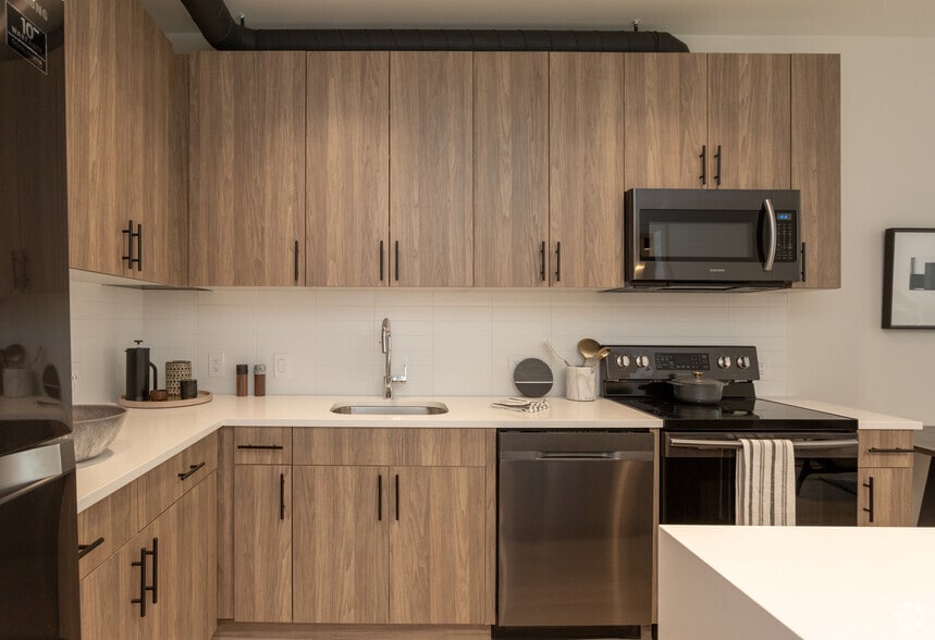 More Photos Of 147 Bloomfield Ave, Montclair Apartments For Lease