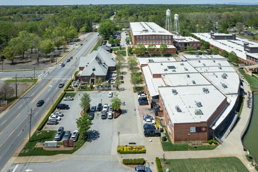 More Photos Of 1800 Drayton Rd, Spartanburg Storefront Retail Office For Lease