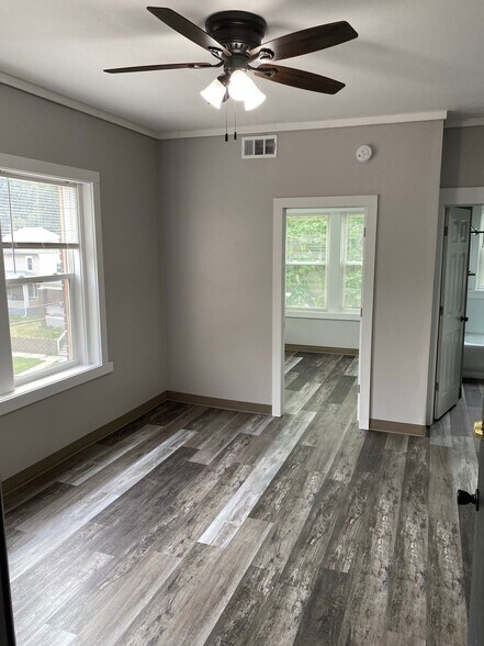 More Photos Of 301 21st St, Sioux City Apartments For Sale