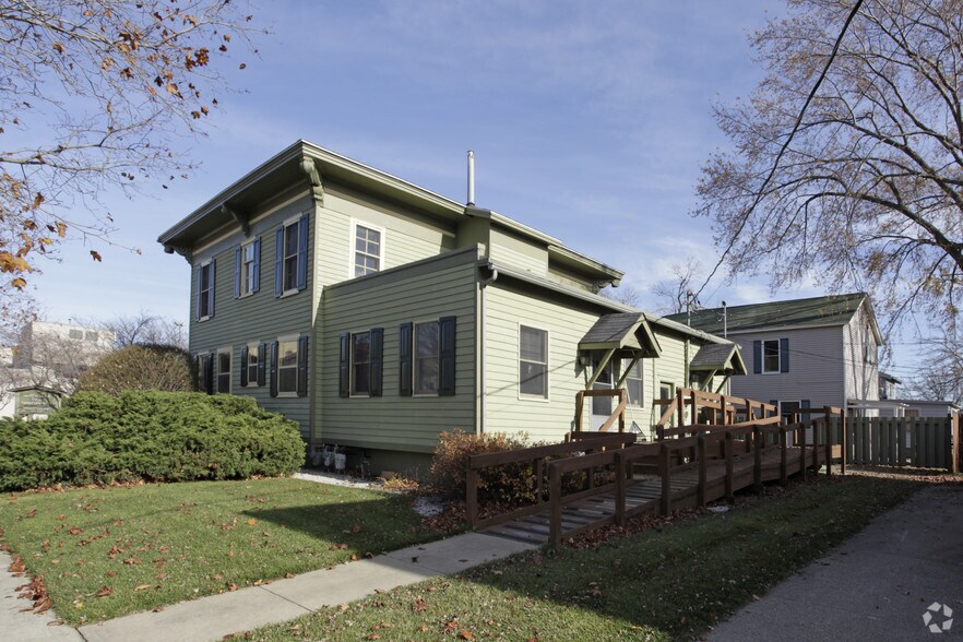 More Photos Of 300 Franklin Ave, Grand Haven Medical For Lease