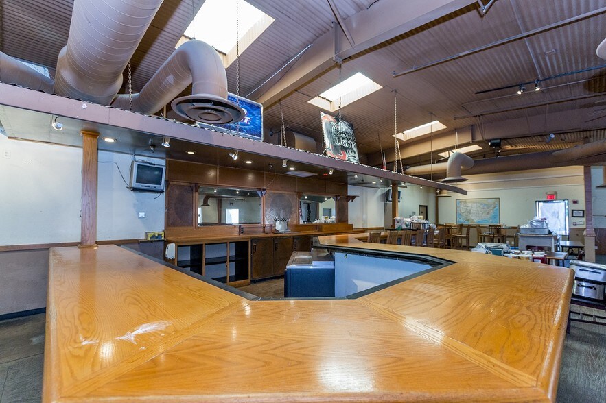 More Photos Of 10456 S Highway 69, Mayer Restaurant For Lease